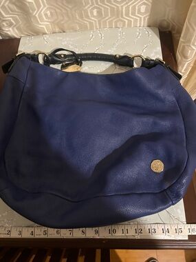 Vince Camuto leather navy blue and black purse